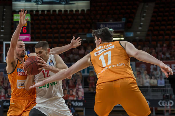 转会市场上 转会市场上