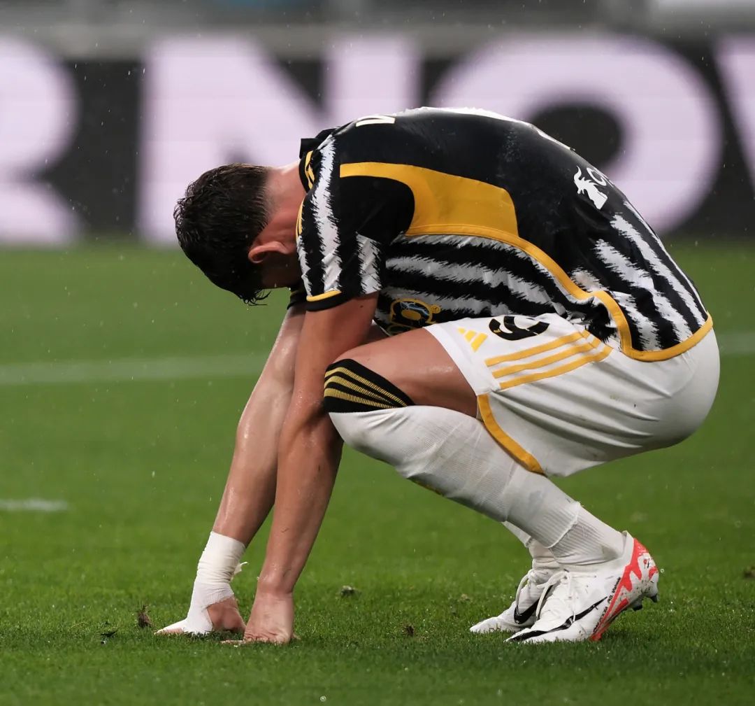 更高的天花 更高的天花