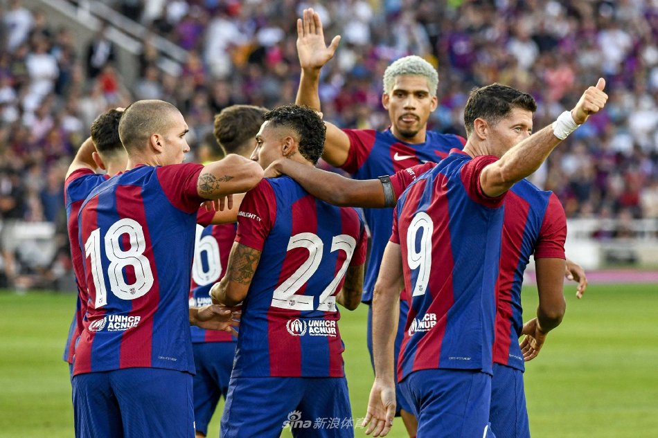 像年轻的泳 像年轻的泳